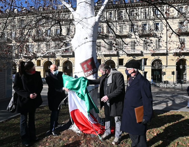 Osvaldo Neirotti e “L'albero del binario 17. Per non dimenticare” dedicato al Giorno della Memoria