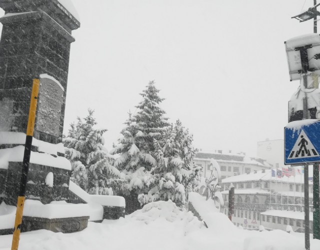 Allerta gialla in Piemonte a causa delle abbondanti piogge, e a Sestriere di sono 30 cm di neve