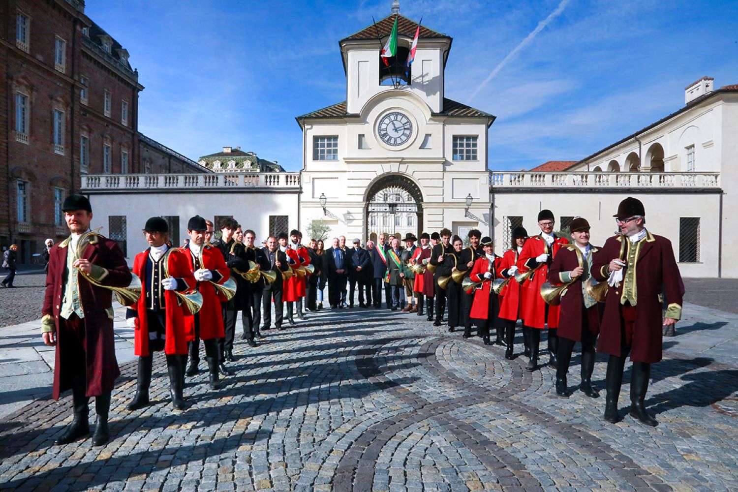 A Venaria il grande raduno nella Giornate internazionali del corno da caccia