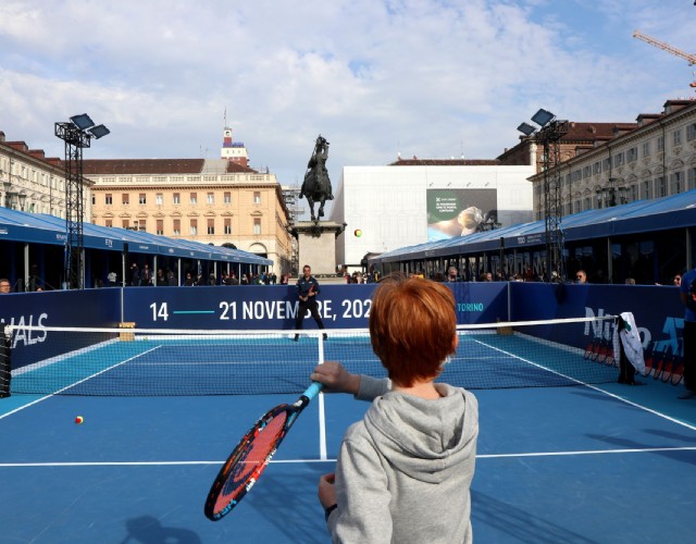 Tennis in città 2024 riparte dal grattacielo della Regione Piemonte