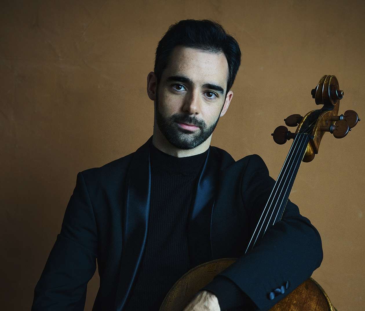 Il violoncellista Pablo Ferrández torna a suonare con l’Orchestra Sinfonica Nazionale della Rai