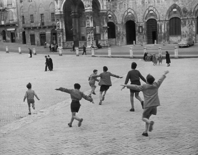 San Valentino fa rima con fotografia: ecco le mostre su Henri Cartier-Bresson e Riccardo Moncalvo